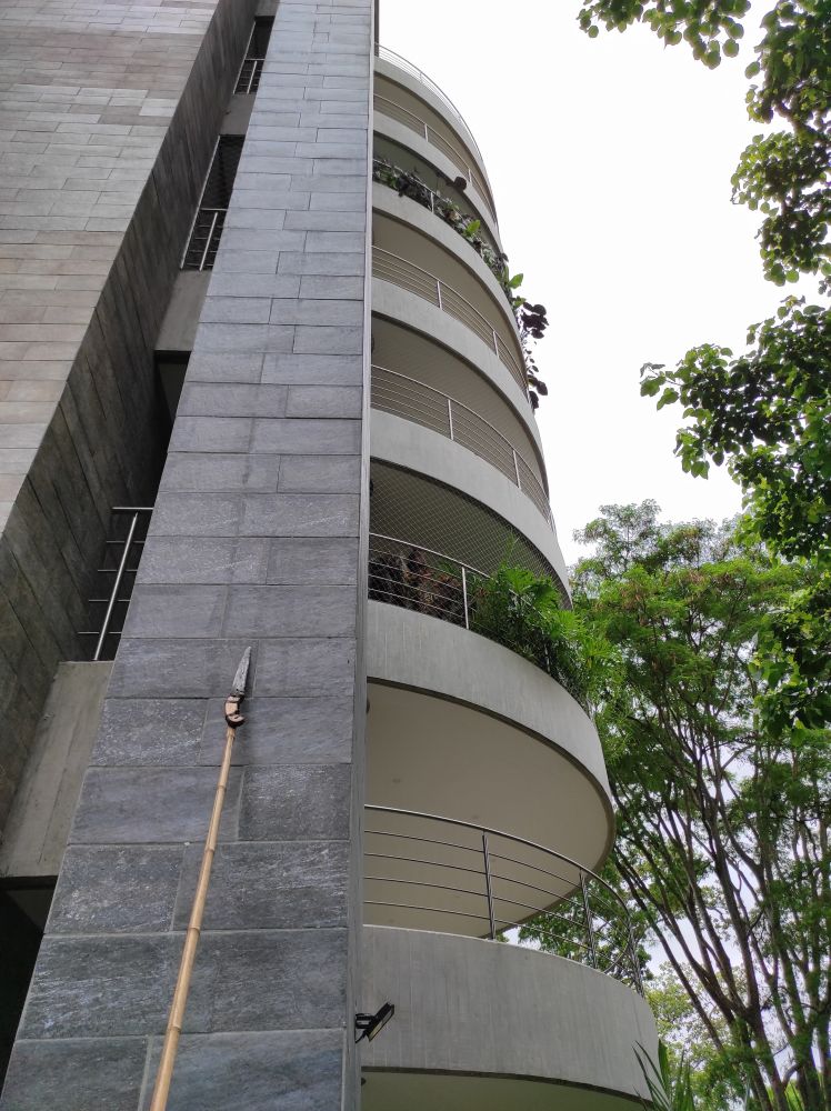 Venta o Alquiler apartamentos en el exclusivo conjunto "Paraso Los Chorros. Alquiler $9-11/m2 Venta $2.220/m2