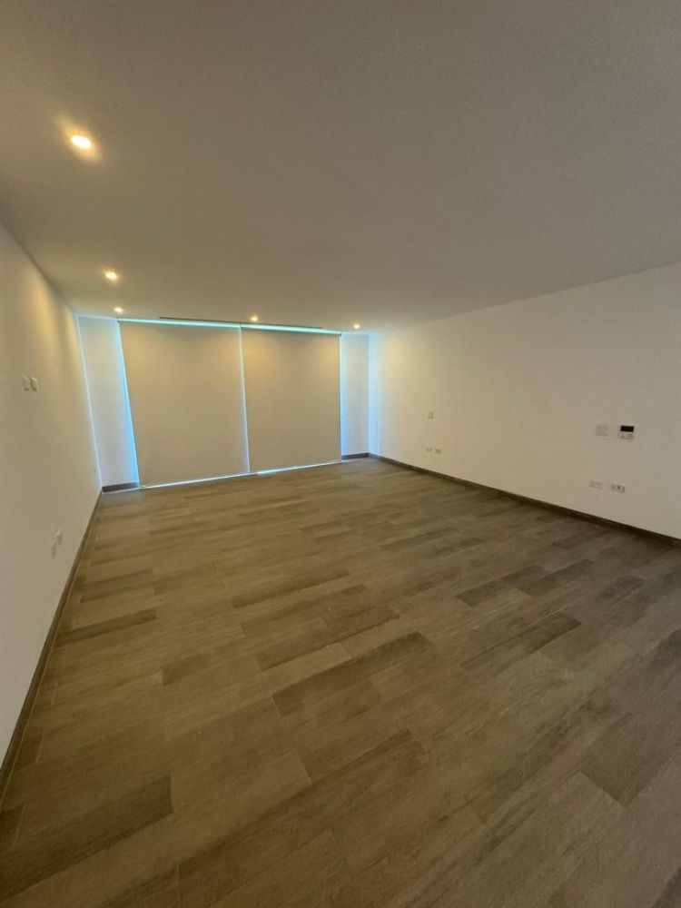 Venta o Alquiler apartamentos en el exclusivo conjunto "Paraso Los Chorros. Alquiler $9-11/m2 Venta $2.220/m2