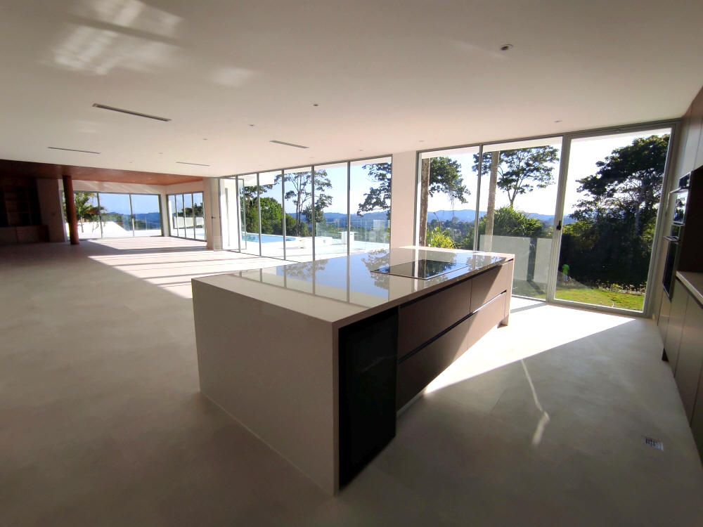 Venta Casa La Lagunita, Caracas, totalmente actualizada a estrenar, vista campos de golf