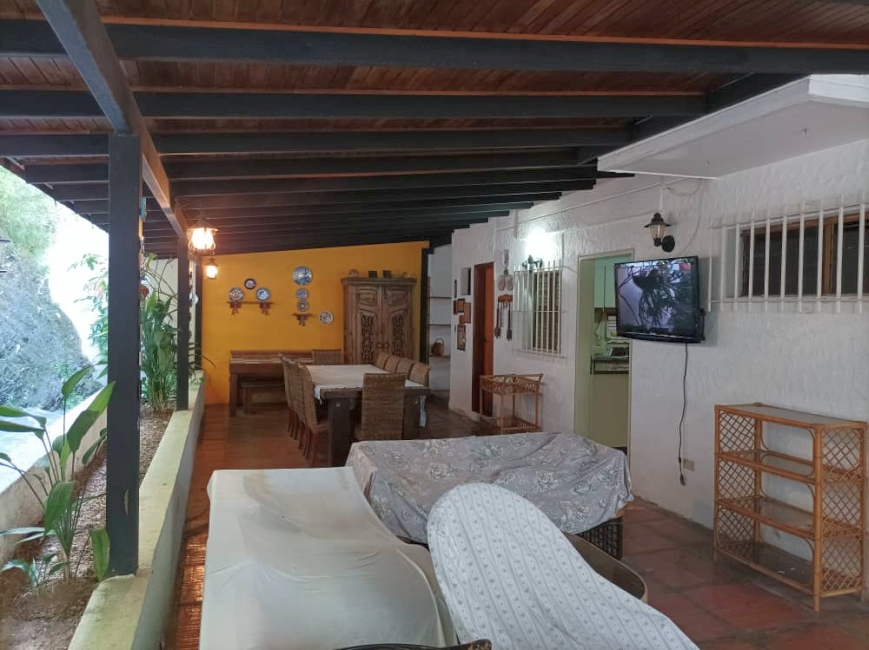 Venta Casa Santa Marta Caracas, excelente ubicacin en calle ciega con caseta de control y vigilancia