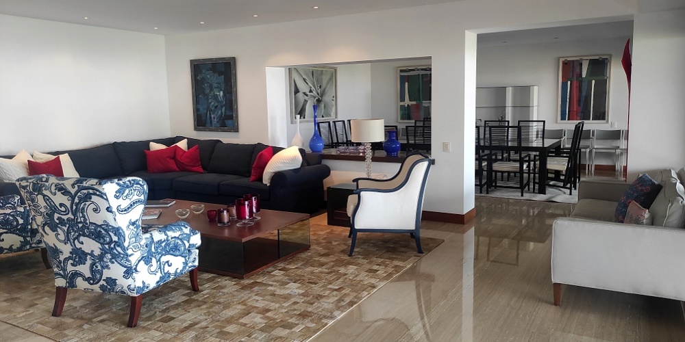 Venta de 3 Fabulosas Casas en el Exclusivo conjunto Caurimare Tepuy. Vistas panormicas de la ciudad y El Avila, Estricto control de Acceso y Seguridad.