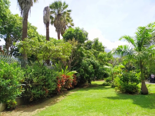 Casa Venta, Country Club Excelente oportunidad para remodelar a fondo  desarrollar proyecto nuevo, la mejor ubicacin de Caracas