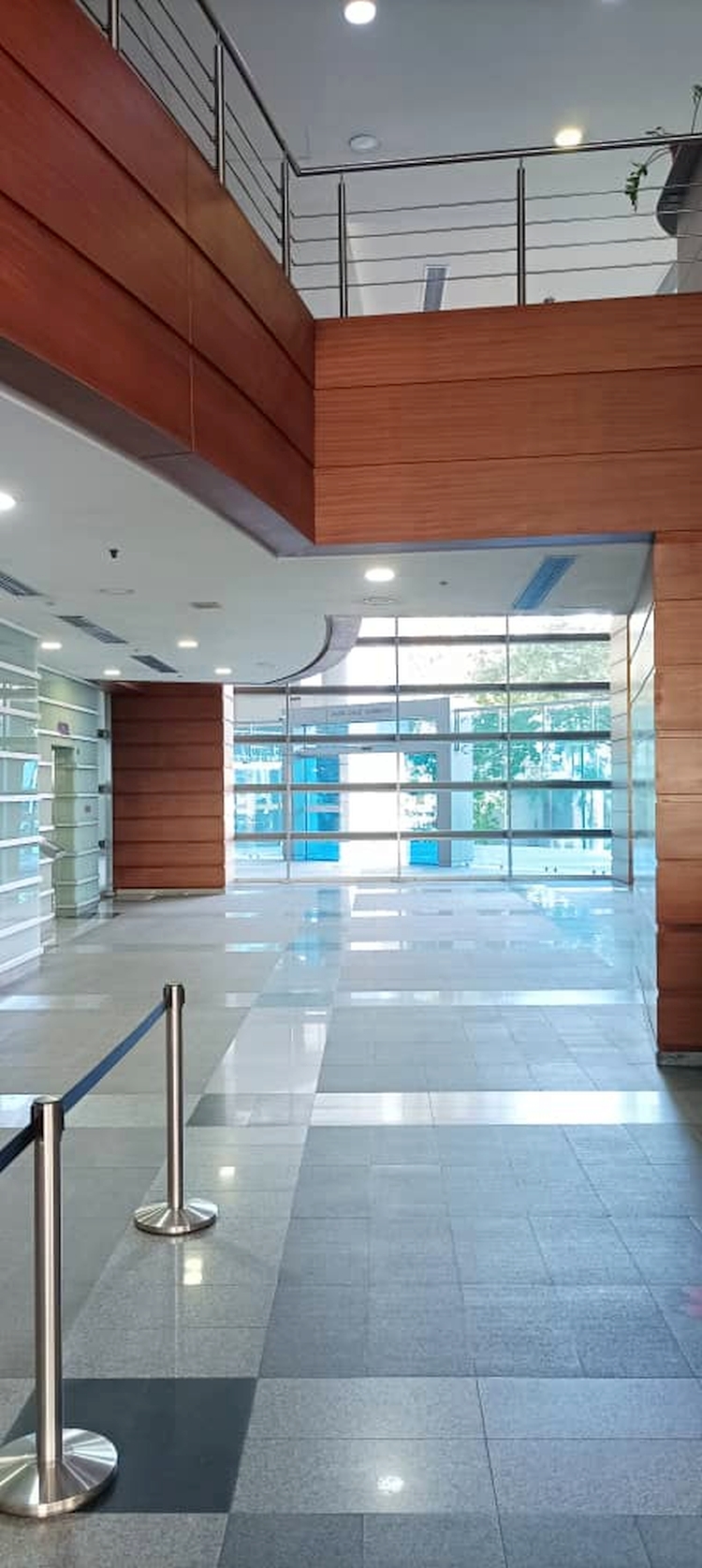 En Venta piso completo en en Centro Galipn, en El Rosal, impecable conjunto de oficinas ubicado en el principal corredor financiero y empresarial de la Capital. https://grupo-tenca.com/index.html