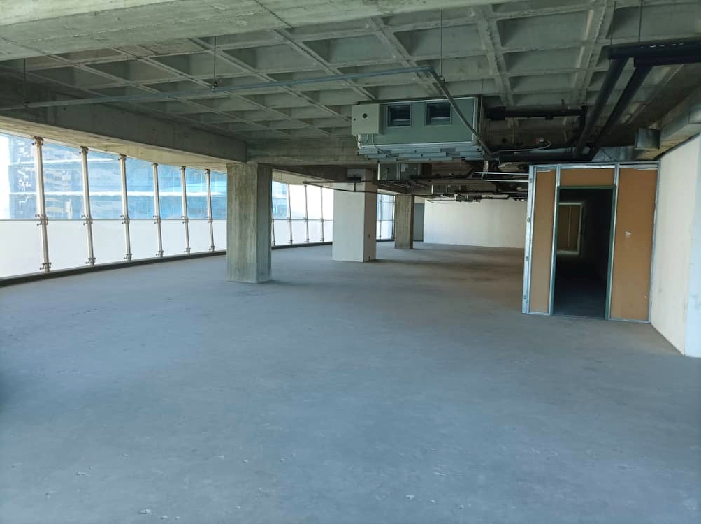 En Venta piso completo en en Centro Galipn, en El Rosal, impecable conjunto de oficinas ubicado en el principal corredor financiero y empresarial de la Capital. https://grupo-tenca.com/index.html